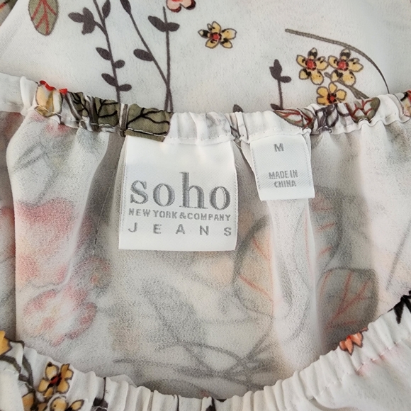 Soho New York & Company size M floral off the shoulder blouse - Picture 2 of 4